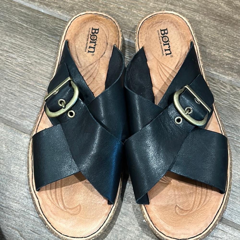 NWOT Born Raya Black Leather Slide Sandals With Oversized Buckle Size 9